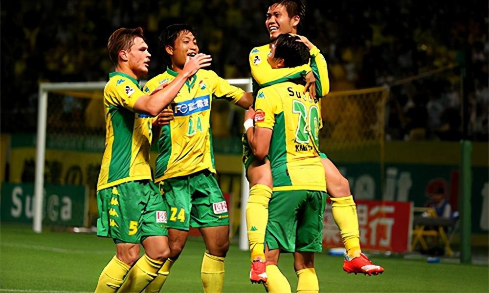 荷甲倒计时,广东宏远今夜止住颓势,细节引发关注,气氛紧张,心理建设被强调的简单介绍 荷甲倒计时,广东宏远今夜止住颓势,细节引发关注,气氛紧张,心理建设被强调的简单介绍