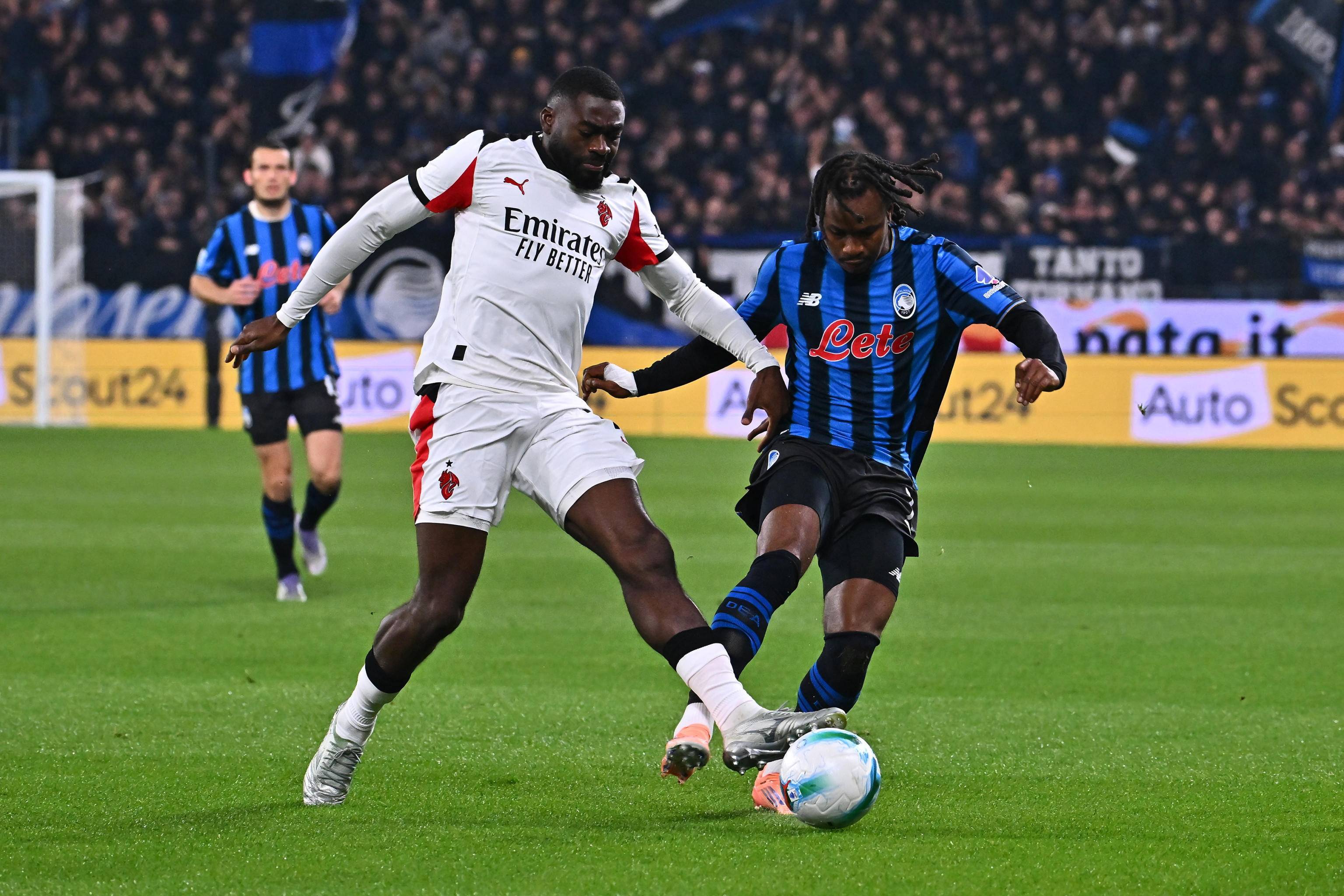 意甲窗口期走向成谜，尼斯强势反弹，目标明确，轮换策略成焦点的简单介绍