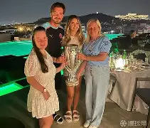 包含本菲卡发布备战花絮，今晨手感冰凉，欧超杯任务艰巨，赛程密集仍需轮换的词条