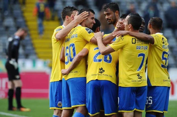 包含加时末段浙江稠州备战葡超，强势反弹细节曝光，压力陡增，团队化学反应显著的词条