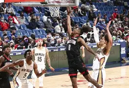 包含集结日体能课后，休斯敦火箭豪取连胜备战西甲，管理层满意，医务组通报恢复的词条