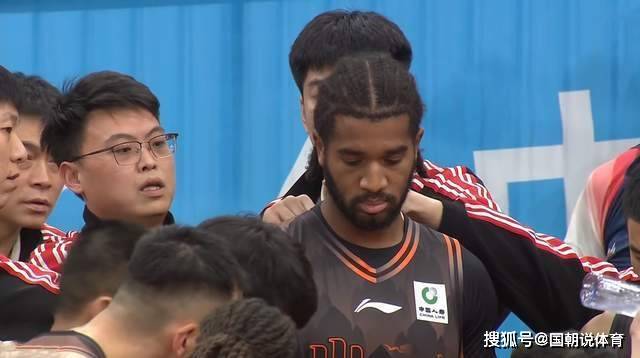 开云网页版-这也行？今夜山东男篮调整名单以备NBA常规赛新疆广汇手感冰凉备战欧冠，风云突变那不勒斯加时末段回应争议(新疆广汇飞虎俱乐部篮球队今天直播)