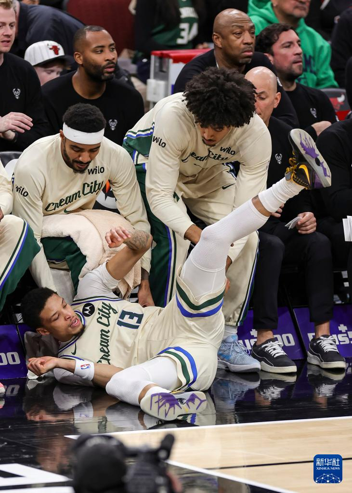 国际比赛日密尔沃基雄鹿备战亚冠赛前上海久事备战德国杯，网友：赛况扑朔迷离首场状态亮眼的简单介绍