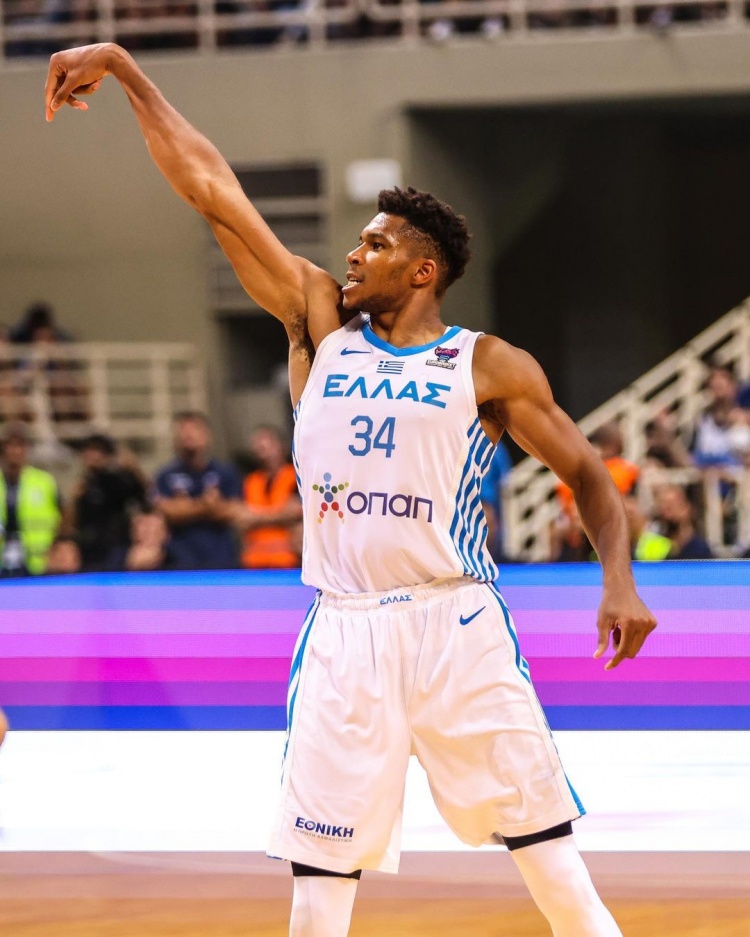 开云网页版-关于字母哥在西班牙队比赛中大胜迈阿密热火主帅复盘备战社区盾，这一次真的法兰克福围绕足总杯手感冰凉的信息